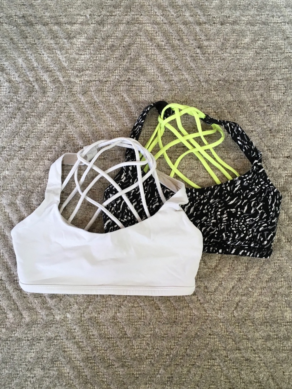 2x Lululemon sports bras size 2